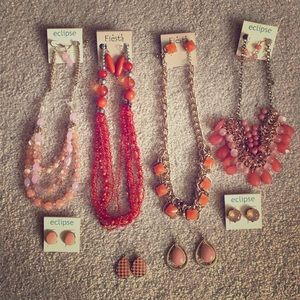 Lot of 8 Costume jewelry NEW